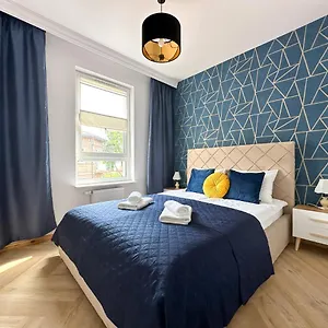 dmk-blue-apartment-near-warsaw-modlin-airport.warsawhotelspoland.com/